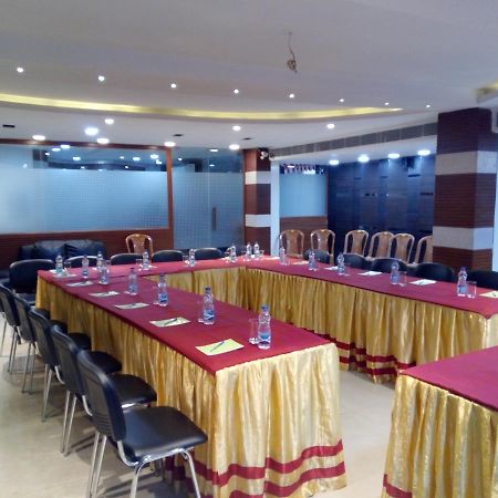 Hotel Q-Inn Kolkata Bagian luar foto