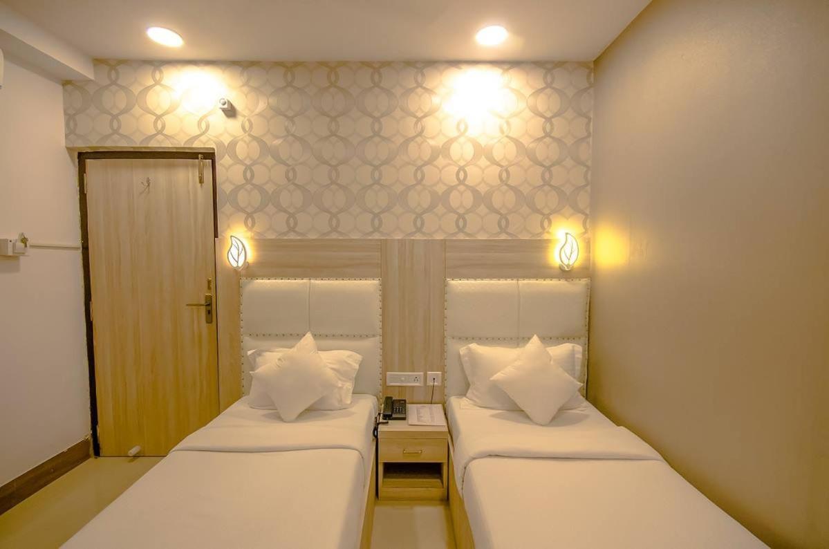 Hotel Q-Inn Kolkata Bagian luar foto