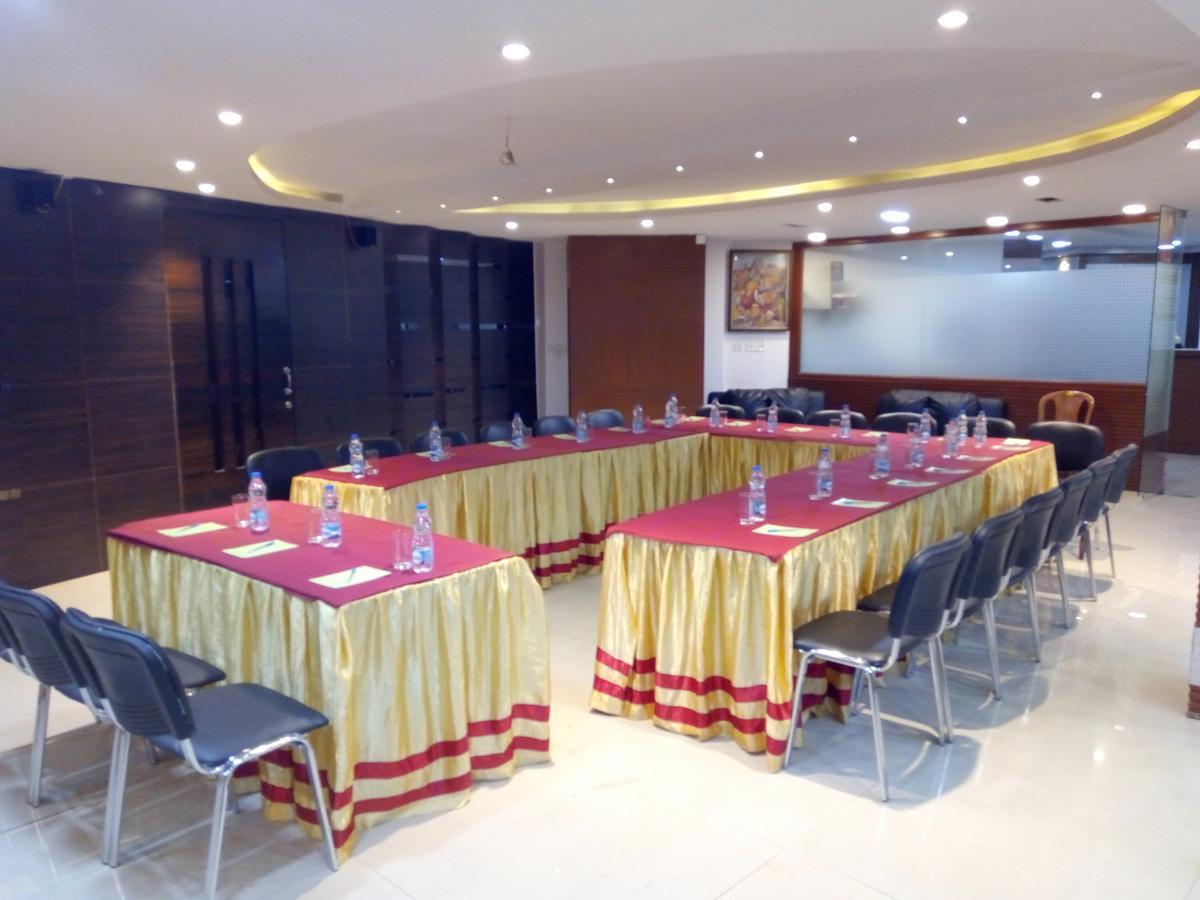 Hotel Q-Inn Kolkata Bagian luar foto