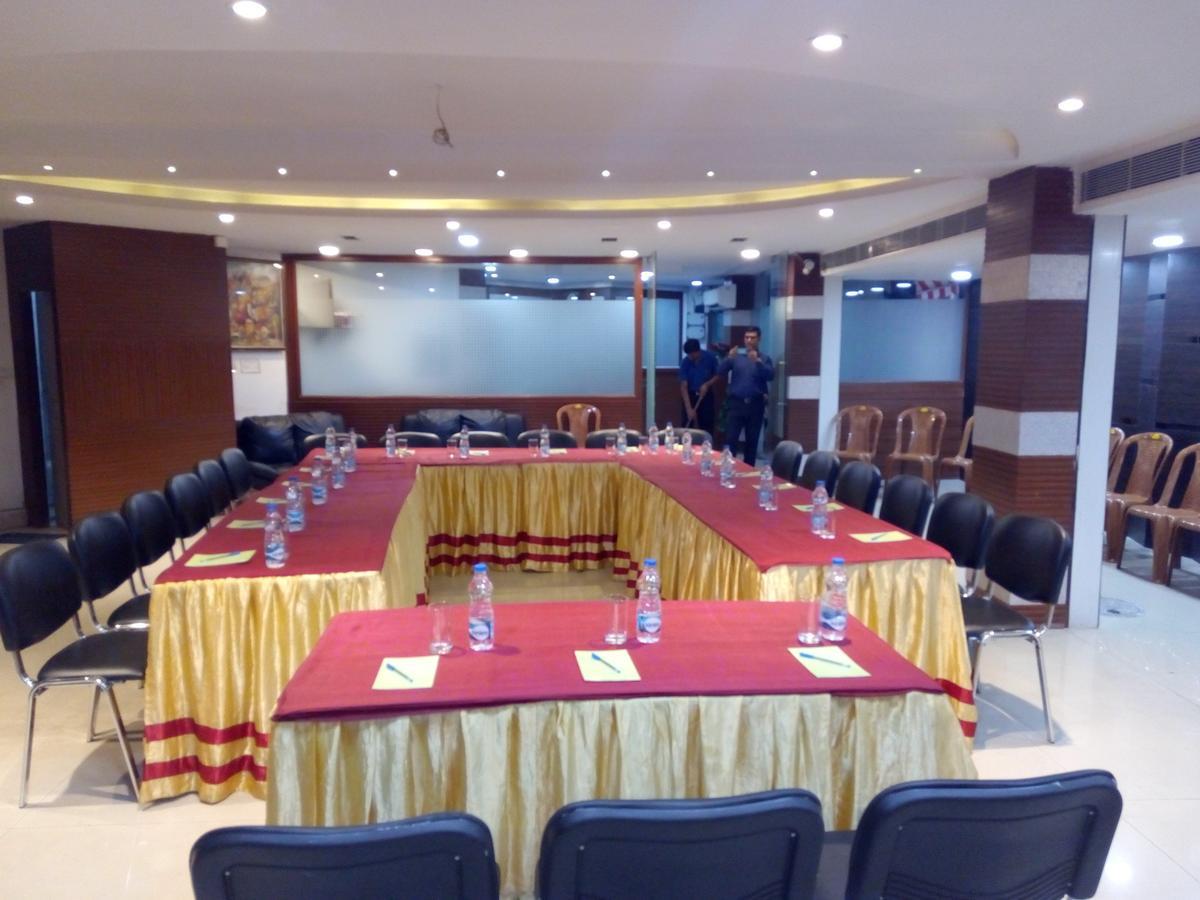 Hotel Q-Inn Kolkata Bagian luar foto